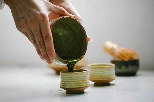 Matcha thee die wordt ingeschonken